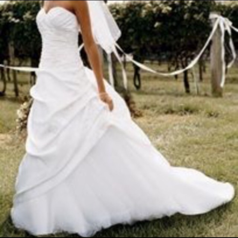David’s Bridal Wedding Dress Sweetheart